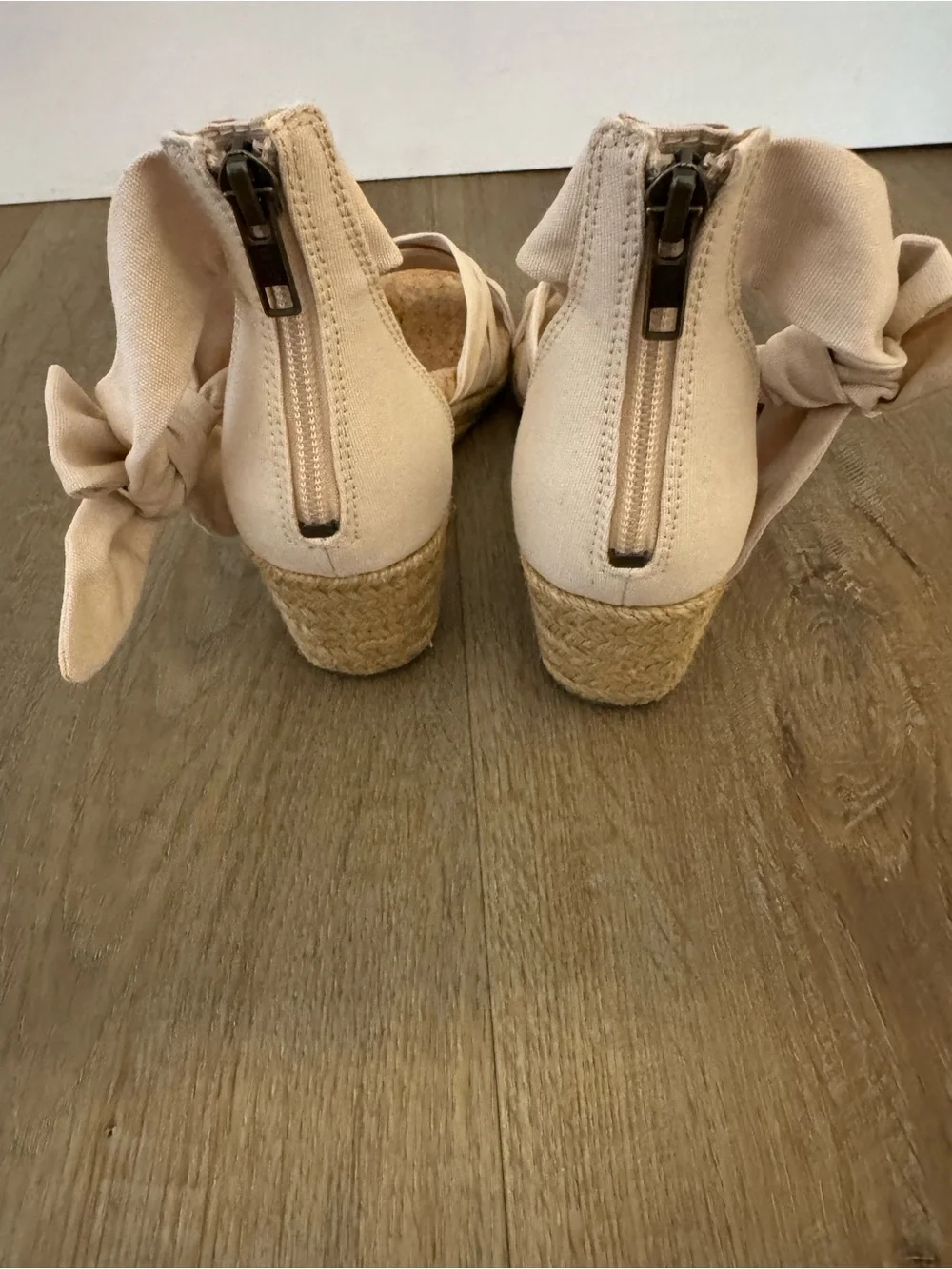 NIB UGG Australia Traci Espadrille Cork Wedge Sandals Cream US 6.5